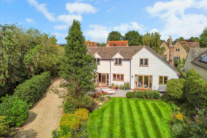5 Bedroom Detached House For Sale In Charney Bassett, Wantage, OX12