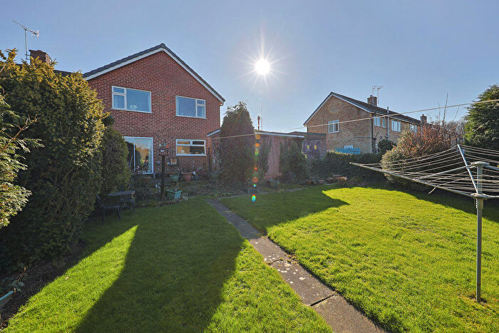 4 Bedroom Semi Detached House For Sale In Grampian Crescent, Loundsley Green, Chesterfield, S40