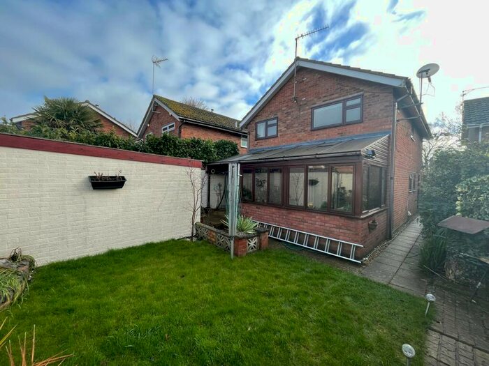 4 Bedroom Detached House For Sale In Fridaybridge Road, Elm, Wisbech, PE14