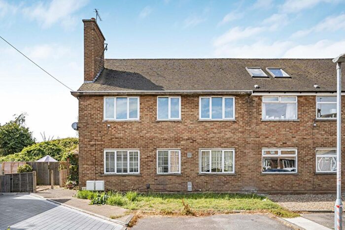 2 Bedroom Flat For Sale In Picketts Lock Lane, Edmonton, N9