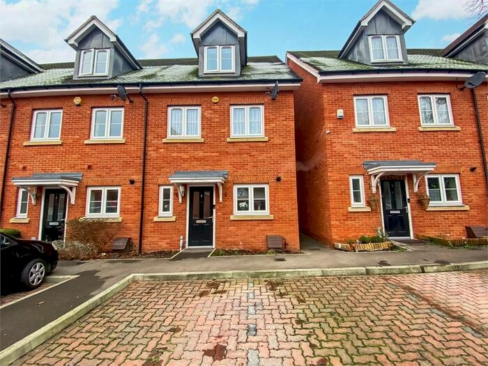 3 Bedroom Terraced House To Rent In Denton Way, Langley, Berkshire SL3