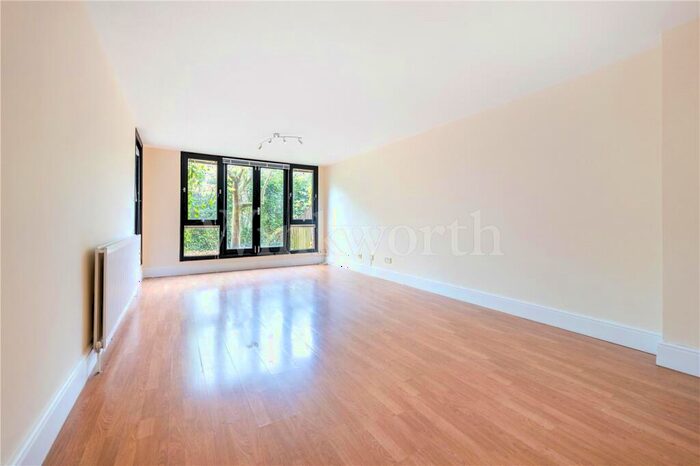 2 Bedroom Apartment To Rent In Chandos Way, London, NW11