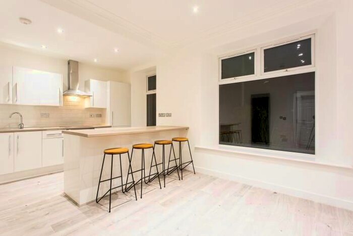 2 Bedroom Flat To Rent In Church Street, Woodside, Aberdeen AB24