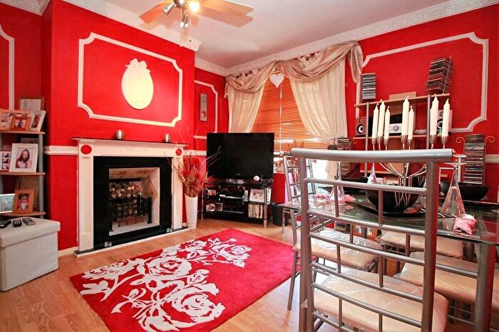 1 Bedroom Apartment To Rent In Morpeth House, Dartfields, Romford, RM3