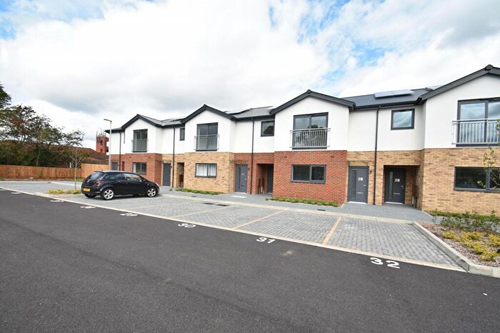 2 Bedroom Apartment To Rent In Peel Close, Tatling End, Gerrards Cross, SL9