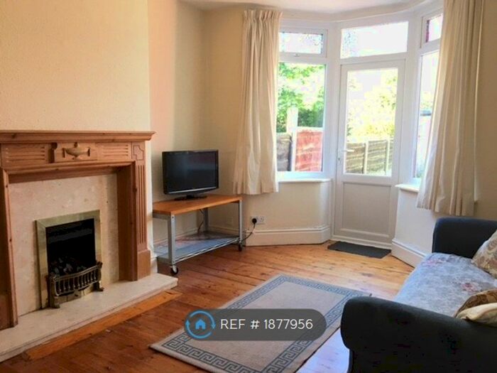 3 Bedroom Semi-Detached House To Rent In Alan Road, Manchester, M20