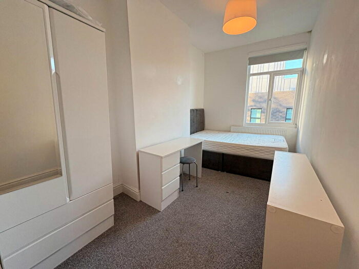 4 Bedroom Terraced House To Rent In Scarsdale Street, Salford, M6