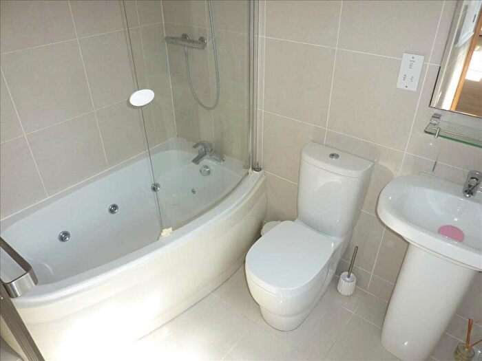 3 Bedroom Detached House For Sale In Chapel Lane, Barnoldby-le-beck, Grimsby, DN37