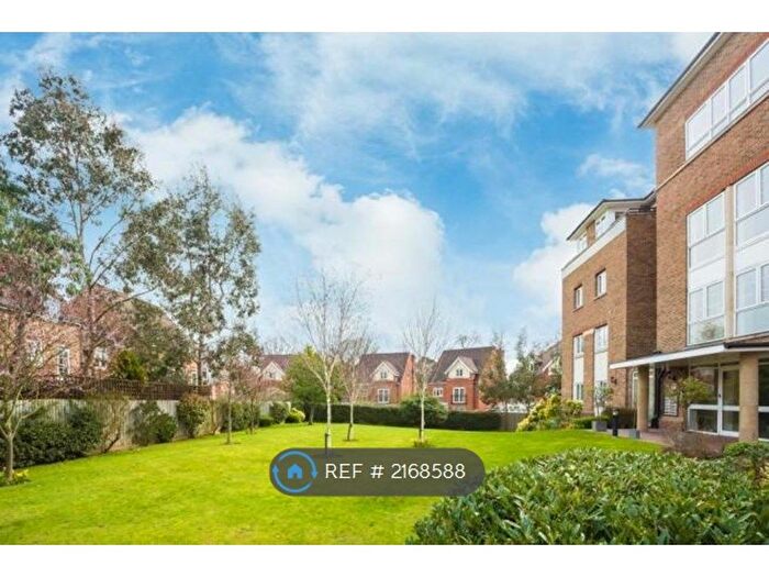 2 Bedroom Flat To Rent In Lady Aylesford Avenue, Stanmore, HA7