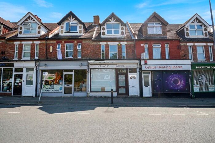 3 Bedroom Flat For Sale In Dover Road, Folkestone, CT20