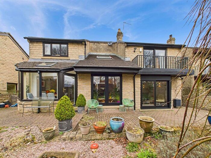 5 Bedroom Detached House For Sale In Green Lane, Buxton, SK17