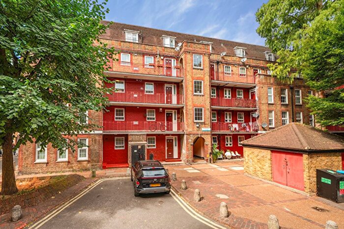 1 Bedroom Flat For Sale In George Row, Pickwick House George Row, SE16