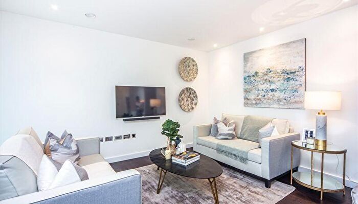 2 Bedroom Apartment To Rent In Thornes House, Clowes Walk, SW11