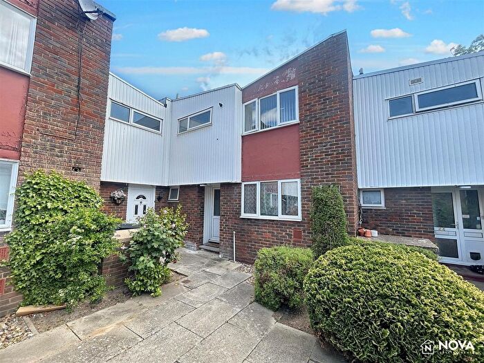 3 Bedroom Property To Rent In Hazel Close, Colindale, NW9