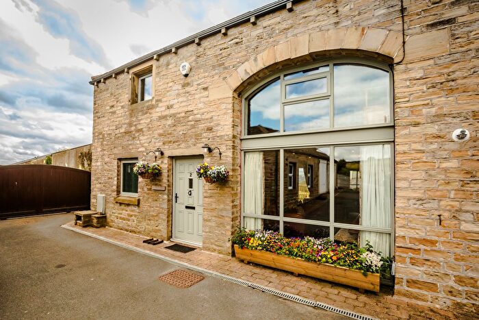 4 Bedroom Barn Conversion For Sale In Paul Lane, Flockton Moor, Wakefield, WF4