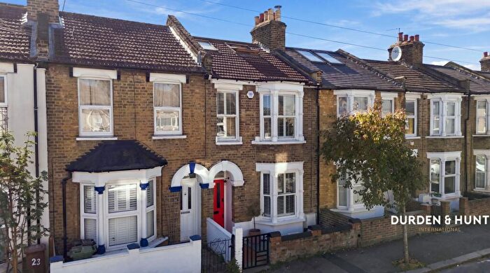 4 Bedroom Terraced House For Sale In Myrtle Road, Walthamstow, E17