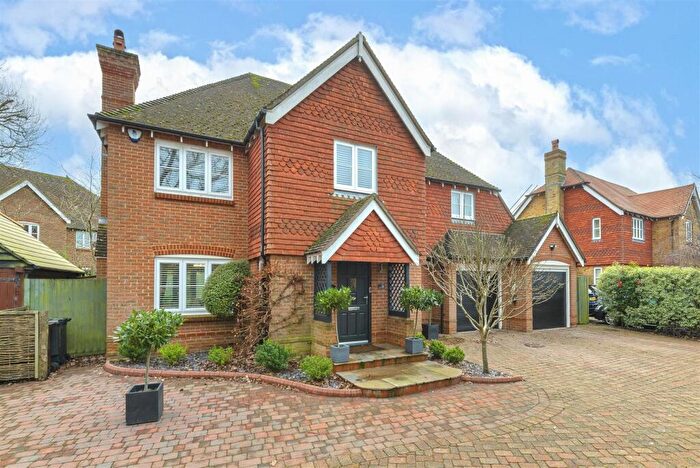 5 Bedroom Detached House For Sale In Redwell Grove, Kings Hill, ME19