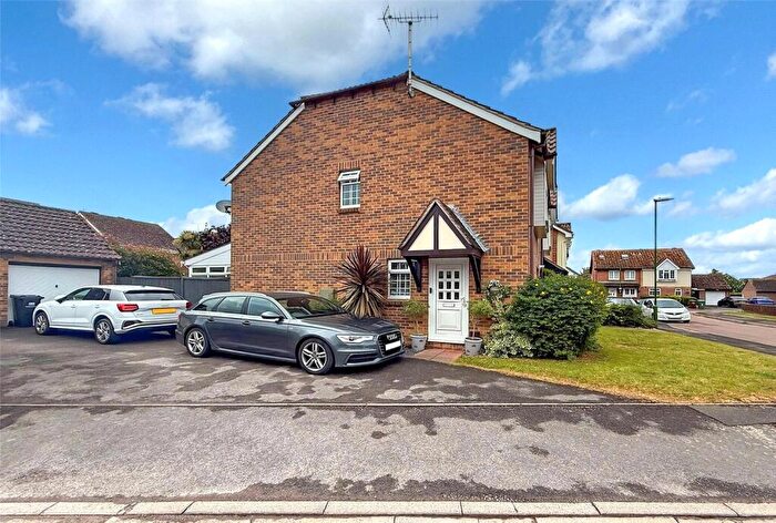 3 Bedroom Semi-Detached House For Sale In Ullswater Drive, Littlehampton, West Sussex, BN17