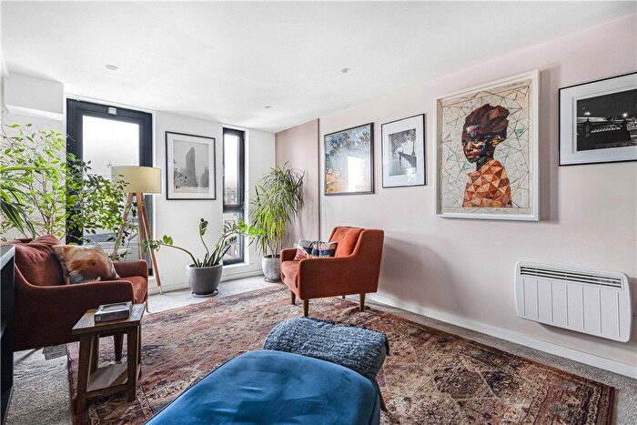 2 Bedroom Flat To Rent In Webber Street, London, SE1