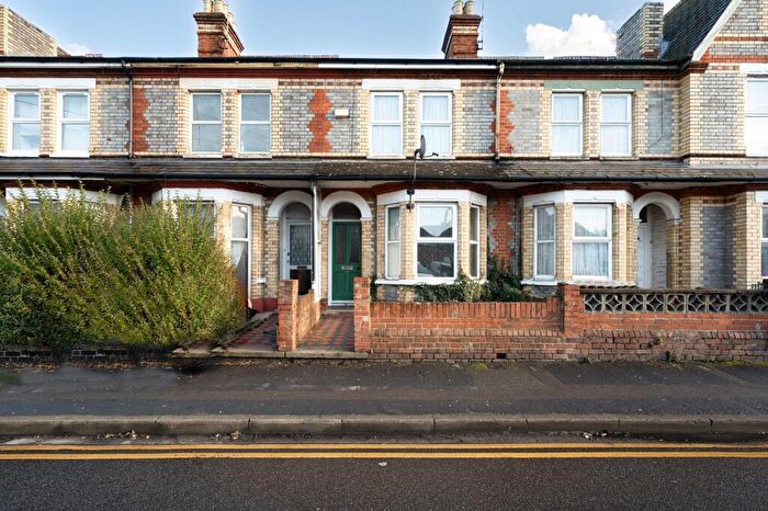 3 Bedroom Terraced House For Sale In Cholmeley Road, Reading, Berkshire, RG1