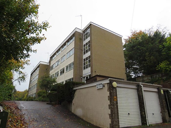 2 Bedroom Flat To Rent In Glenmore Road, Salisbury, SP1
