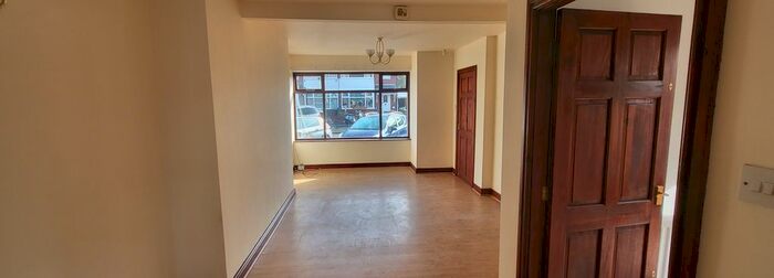 2 Bedroom End Of Terrace House To Rent In Tree Avenue, Droylsden, M43