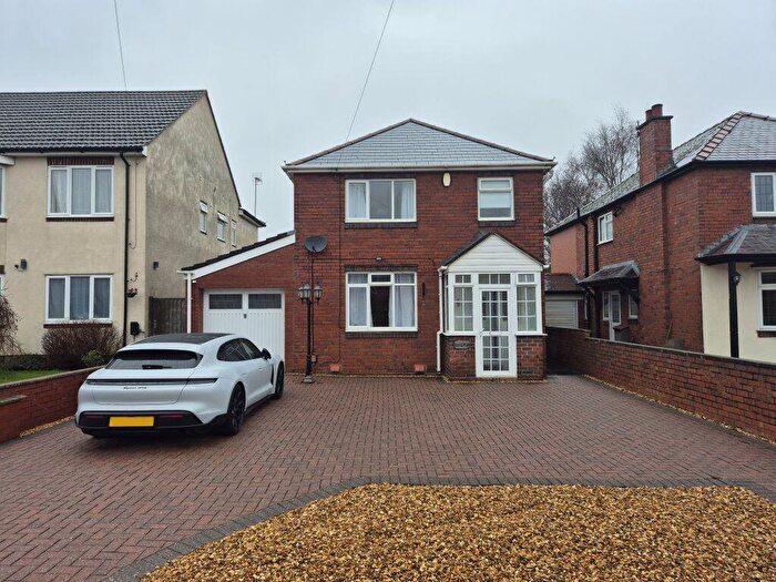 3 Bedroom Detached House To Rent In Two Gates Lane, Halesowen, B63