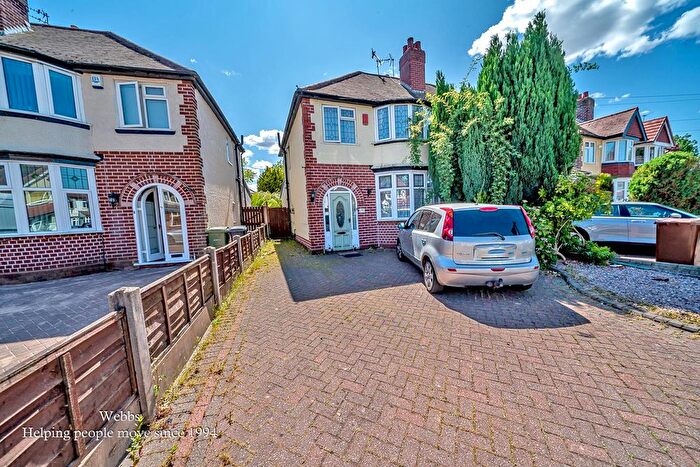 3 Bedroom Semi-detached House For Sale In Delves Crescent, Delves, Walsall, WS5