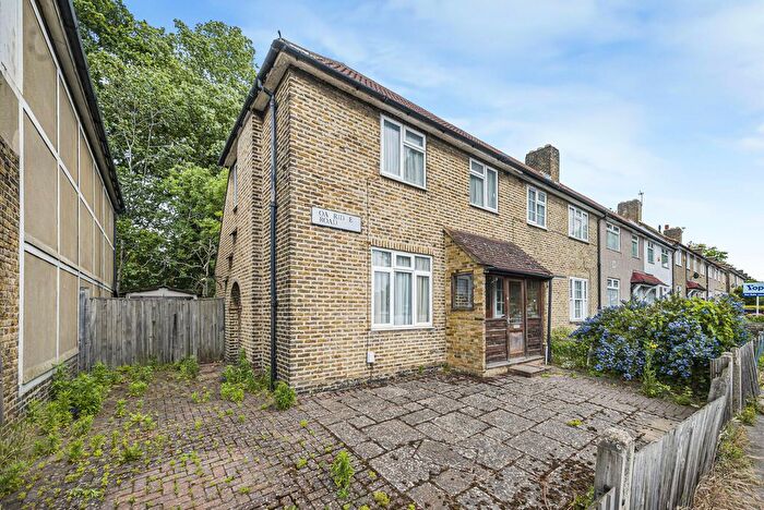 2 Bedroom Terraced House For Sale In Oakridge Road, Bromley, BR1