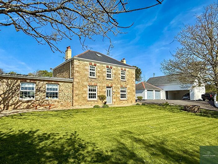 5 Bedroom Detached House For Sale In Chybucca House, Allet, TR4