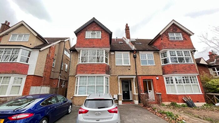 1 Bedroom Apartment To Rent In Camborne Road, Sutton, Surrey, SM2