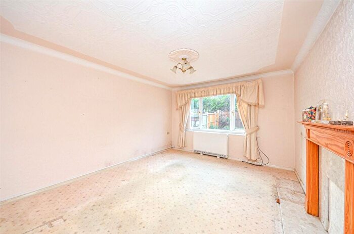 2 Bedroom Bungalow For Sale In Maes Y Glyn, Llanfairfechan, Conwy, LL33