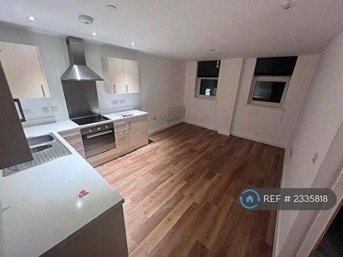 1 Bedroom Flat To Rent In Mill Reef House, Newbury, RG14
