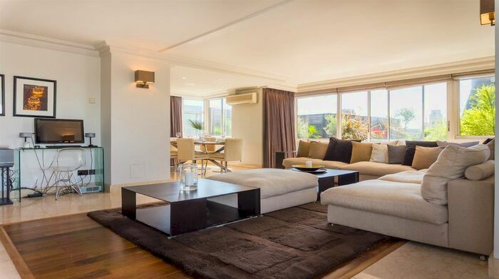 3 Bedroom Flat To Rent In Ebury Street, London, SW1W