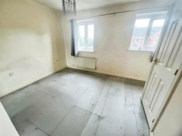 3 Bedroom End Of Terrace House For Sale In Mehdi Road, Oldbury, West Midlands, B69
