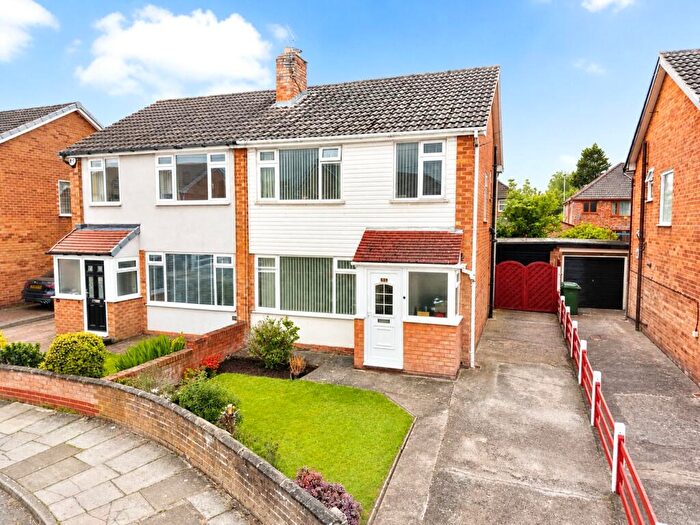 3 Bedroom Semi-Detached House For Sale In Pembroke Avenue, Moreton, Wirral, CH46