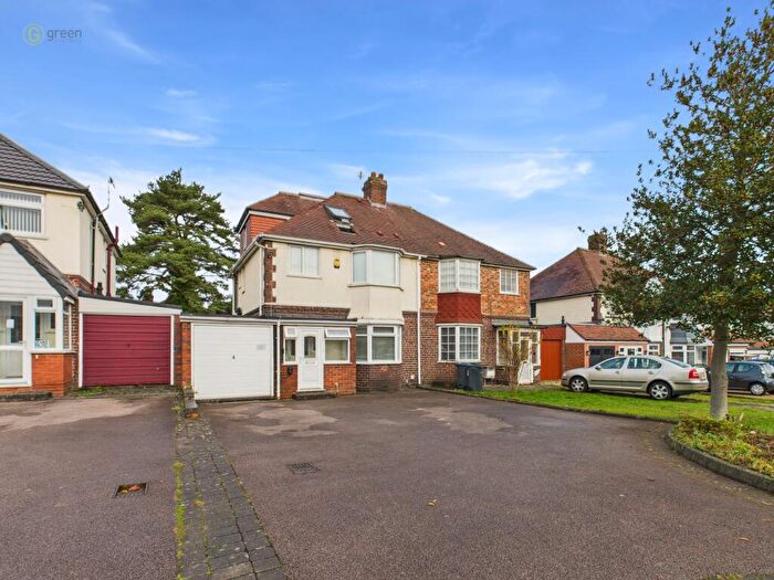 4 Bedroom Semi Detached House For Sale In Jockey Road, Sutton Coldfield, B73