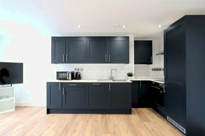 4 Bedroom Apartment To Rent In Westbourne Grove, Bristol, BS3