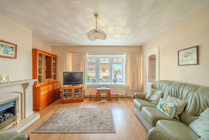 3 Bedroom Semi-Detached House For Sale In Thornhill Close, Upper Cwmbran, Cwmbran, NP44
