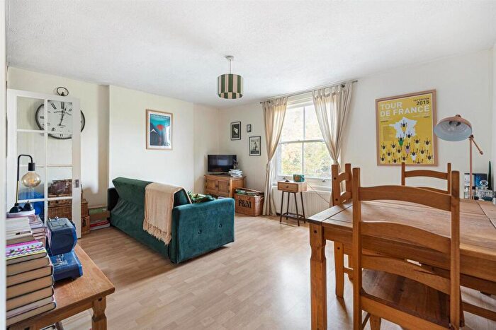 1 Bedroom Flat For Sale In Honor Oak Park, London, SE23
