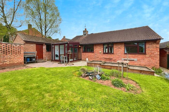 3 Bedroom Detached Bungalow For Sale In Lockyer Crescent, Tiverton, EX16