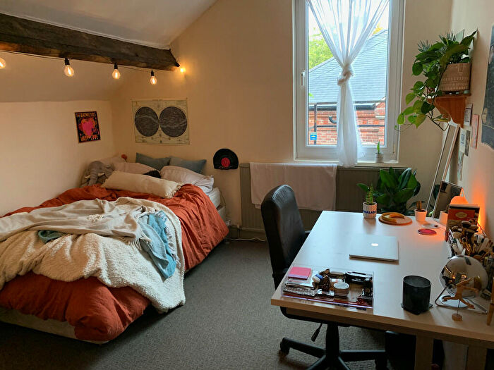 5 Bedroom Flat To Rent In Waterloo Road, Nottingham, NG7