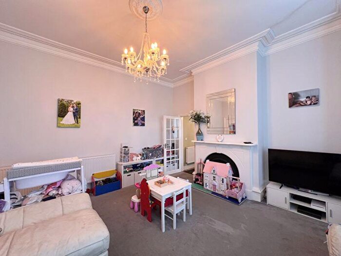 5 Bedroom Detached House To Rent In Golf Open - Walmer Road, Southport - Sleeps, PR8
