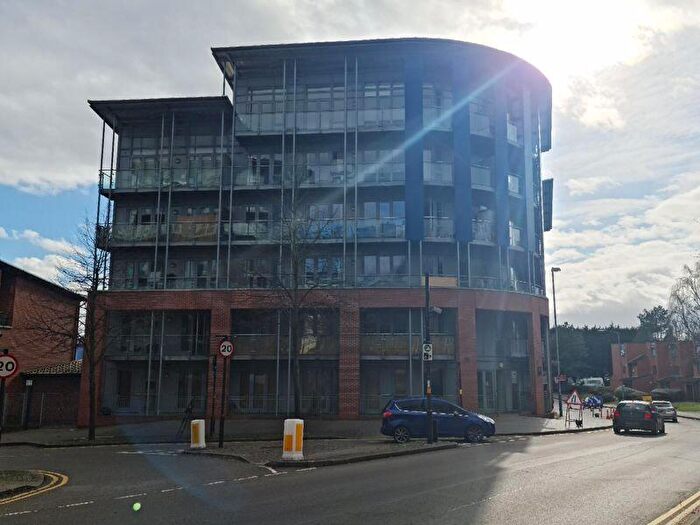 2 Bedroom Flat To Rent In Wheeleys Lane, Birmingham, B15