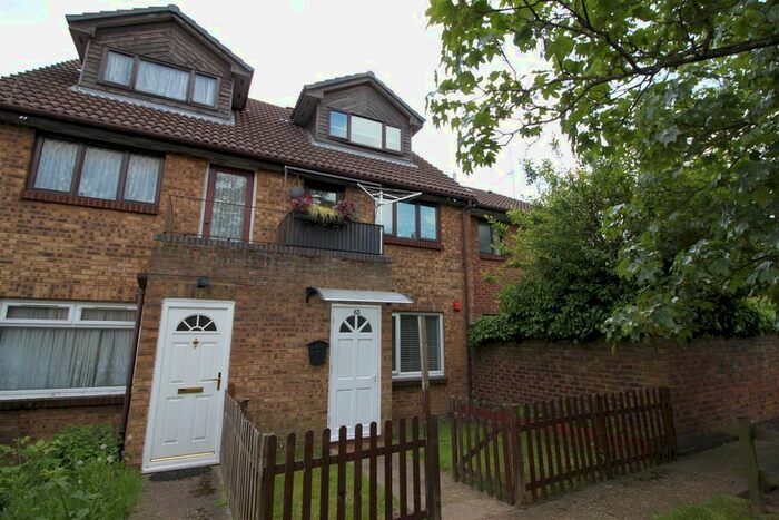 1 Bedroom Flat To Rent In Berrydale Road, Hayes, UB4