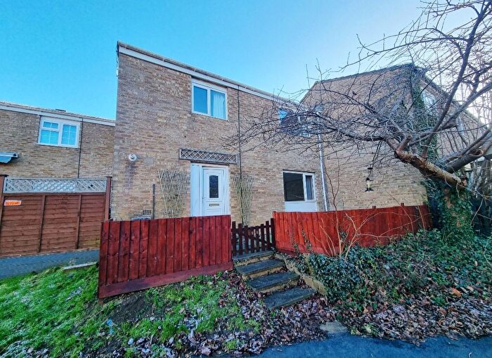 3 Bedroom Property To Rent In York Road, Stevenage, SG1