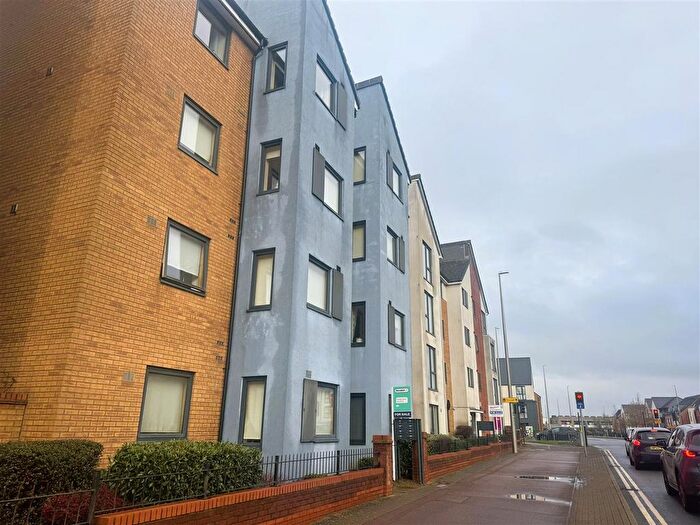 2 Bedroom Flat For Sale In Countess Way, Broughton, Milton Keynes, MK10