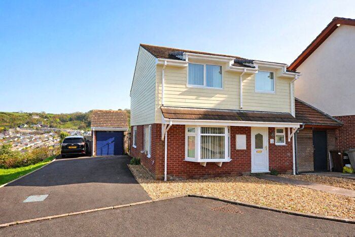 3 Bedroom Link Detached House For Sale In Hartland Tor Close, Brixham, Devon, TQ5