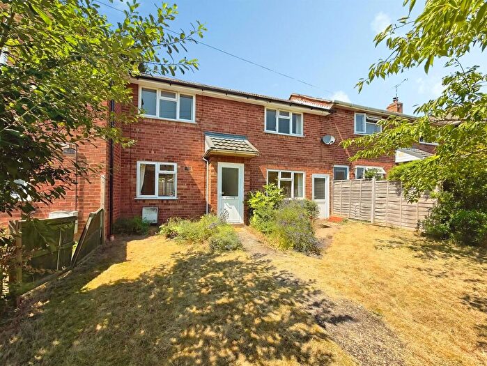 3 Bedroom Terraced House For Sale In St. Nicholas Road, Radford Semele, Leamington Spa, CV31