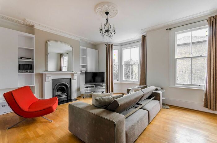 2 Bedroom Flat To Rent In Goodwin Road, Shepherd's Bush, London, W12